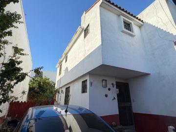 Casa en Las Lomas Sector Bosques