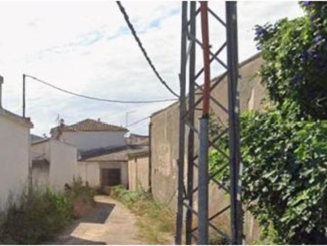 CASA EN LARBOÇ