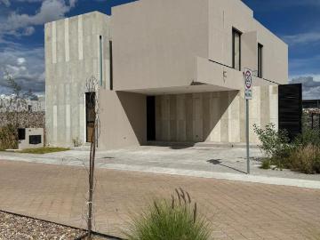 Casa en Lomas del Campanario