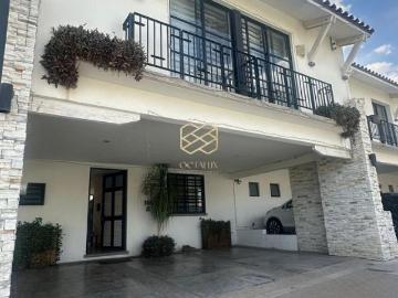 Casa en Lombard?a Residencial