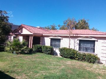Casa en Lombardo Toledano y calle quinta
