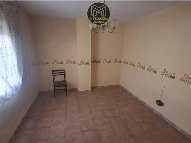 CASA EN LOS VILLARES