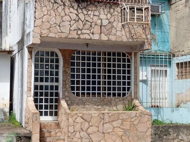 CASA EN LOS GUARITOS 4 MATURIN VE13 060LG RZER