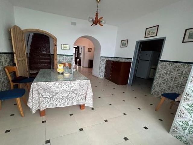 CASA EN LOS MOLARES