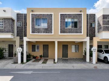 CASA EN PASEOS DEL SOL QRO. | ALBERCA, CANCHAS, ENTREGA EN 4 MESES RECURSOS PROPIOS JH