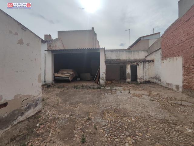 CASA EN PARCELA DE 250 METROS CON 9,20 METROS DE FACHADA