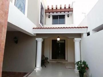 Residencial Pensiones casa de 3 recamaras, la principal en planta baja