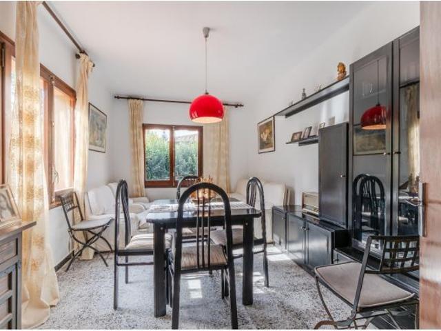 Casa en planta baja con terreno y acceso directo al río en Sant Llorenç de la Muga, Alt Empordà