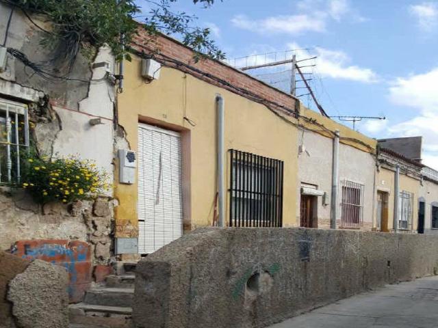 Casa en planta baja en C/ San Luis nº 25