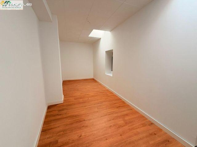 CASA EN PLATA BAJA REFORMADA, EN ALCANAR 5 HABITACIONES, GRAN POTENCIAL !