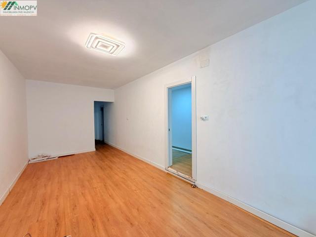 CASA EN PLATA BAJA REFORMADA, EN ALCANAR 5 HABITACIONES, GRAN POTENCIAL !