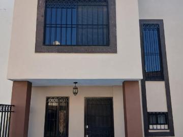 Casa en privada con acceso controlado en villas de Guanajuato
