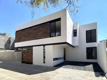CASA en PRIVADA con Area común de Alberca Atzingo
