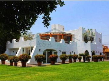 CASA EN PRIVADA CON SEGURIDAD DE CUERNAVACA