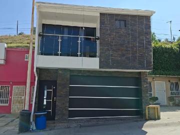 Casa en Privada con Terraza y Acceso Controlado | Residencial Cortez