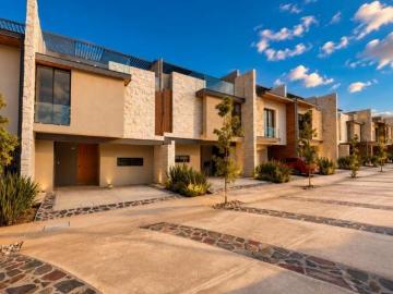 Casa en privada en Villamagna