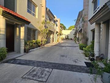 Casa en privada en zona residencial