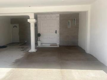 CASA EN PRIVADA EXCLUSIVA RECIEN REMODELADA ZONA VIÑEDOS
