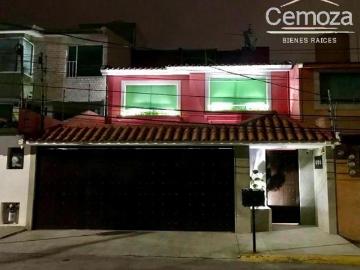 Casa en privada Jardines de Bellavista Satelite con vista al club de golf bellavista