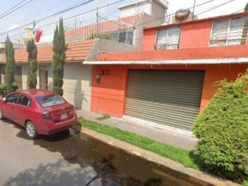 Casa en Venta, Colonia Bosques de Aragón, por Remate, Excelente oportunidad de inversión