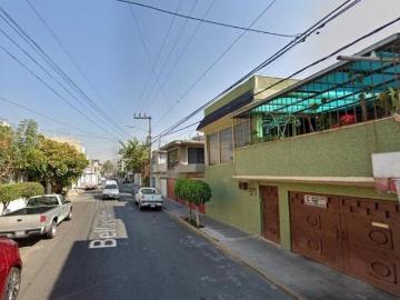Casa en Remate ubicada en Col. Metropolitana 2da Sección, Cdad. Nezahualcóyotl