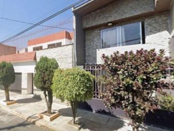 Casa en Venta, Colonia Américas, por Remate, Excelente oportunidad de inversión