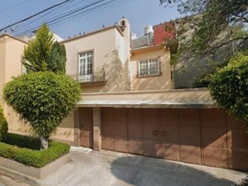 Casa en REMATE BANCARIO con 400 m² de superficie de terreno y 5 habitaciones en Narvarte Poniente