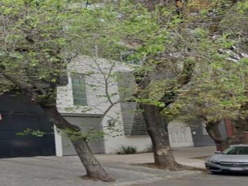 Casa en remate bancario/ Col. Condesa/ Alcaldía Cuauhtémoc/ CDMX