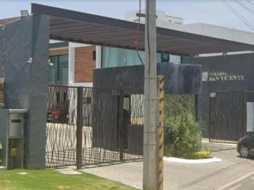 CASA EN REMATE BANCARIO EN FRACC SAN VICENTE EN CHOLULA PUEBLA, ATRÁS DE PLAZA SAN DIEGO