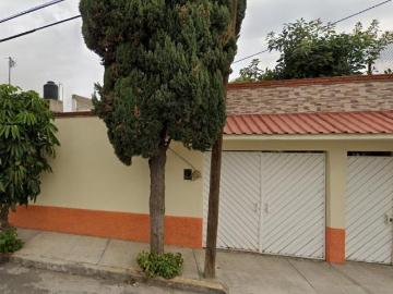 Casa en Remate en Valle de Chalco