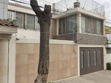 Casa en Remate en Campestre Churubusco COYOACAN