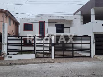 Casa en Renta en Col. Manuel R. Díaz, Cd. Madero