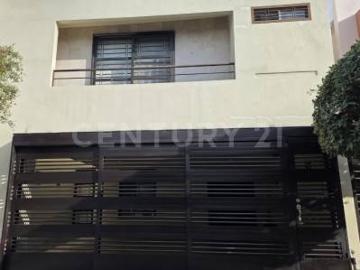 Casa en renta Misión Anáhuac, Escobedo con 8 paneles solares, amueblada