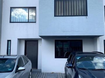 CASA EN RENTA | MODERNA Y CON ROOF GARDEN