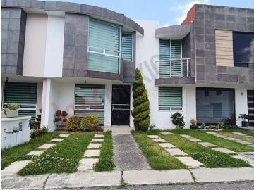 Casa en renta Avenida José María Morelos Y Pavón 1 99, San Mateo Otzacatipan, Toluca, México, 50220, Mex