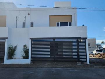 Casa en renta Avenida Melchor Ocampo, Reforma, Playas De Rosarito, Baja California, 22704, Mex