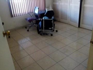 Casa en renta Avenida Universidad 1105, San Felipe Viejo, Chihuahua, 31203, Mex