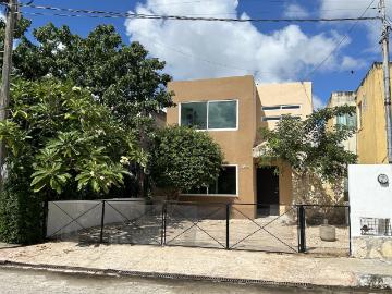 Casa en renta al norte de Mérida dentro de Privada en Chuburna