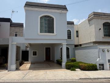 Casa en RENTA al norte Fracc. El Rosario