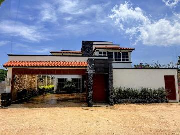 CASA EN RENTA AL SUR ORIENTE DE BERRIOZÁBAL