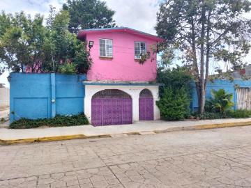 Casa en Renta, Amplia y con Jardín