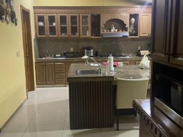 Casa en renta amueblada con alberca y paneles solares cerca de la deportiva