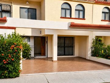 Casa en renta amueblada Club del Lago, Villahermosa, Tabasco