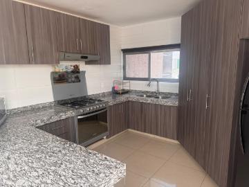 Casa en renta amueblada en Bonaterra residencial zona sur