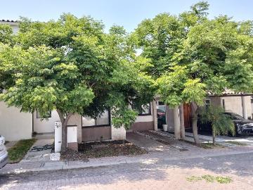 CASA EN RENTA AMUEBLADA EN CIUDAD MADERAS