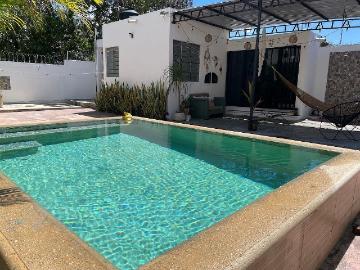 Casa en renta amueblada en el Centro de Mérida de 1 habitación con alberca