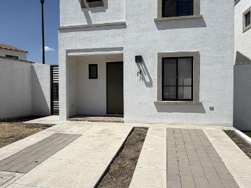CASA EN RENTA AMUEBLADA EN ESQUINA, RESIDENCIAL PROVENZA, QRO