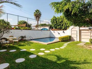 CASA EN RENTA AMUEBLADA EN LAS FINCAS JIUTEPEC, MORELOS