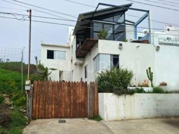 CASA EN RENTA AMUEBLADA EN LOMAS DEL SAUZAL, ENSENADA, B.C