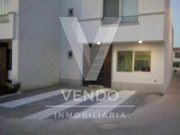 Casa en renta amueblada en puerta de piedra